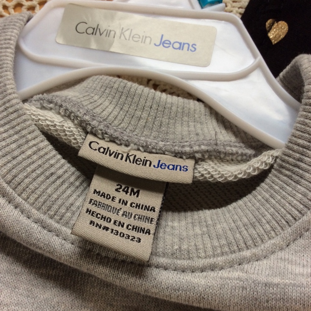 NEW Calvin Klein infant two-piece set 24 months - Picture 6 of 8
